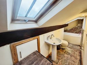 En suite- click for photo gallery